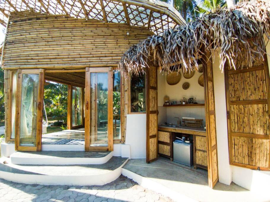 The Bamboo Houses - Tropical Garden & Empty Beach General Luna  Luaran gambar