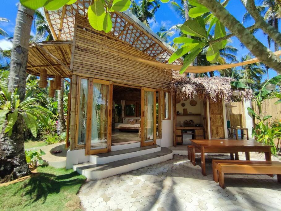 The Bamboo Houses - Tropical Garden & Empty Beach General Luna  Luaran gambar