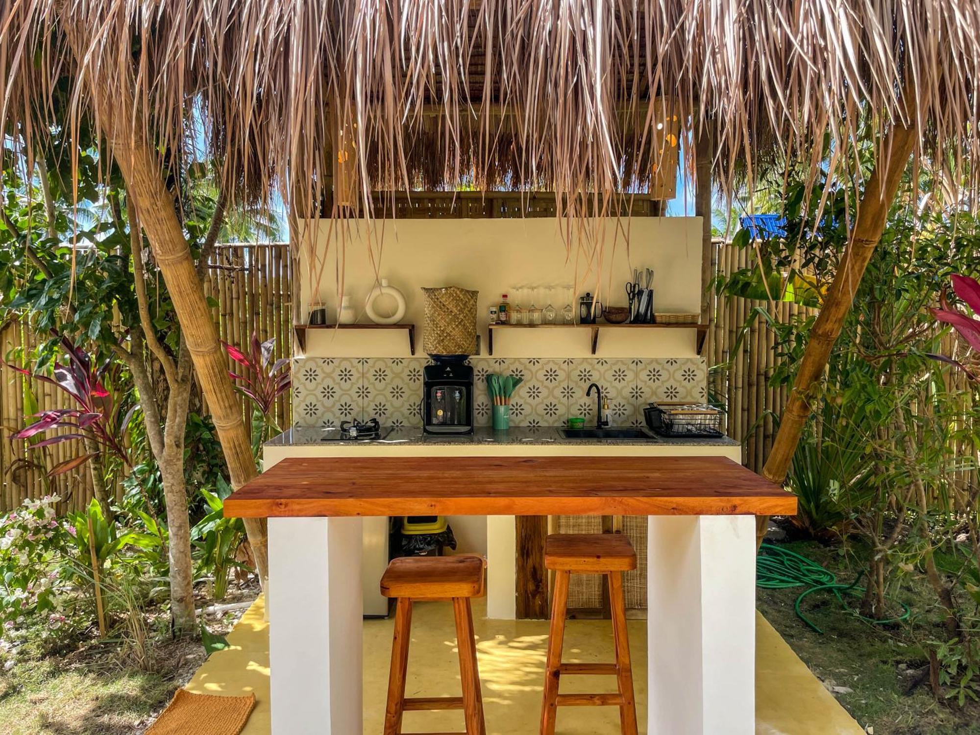 The Bamboo Houses - Tropical Garden & Empty Beach General Luna  Luaran gambar