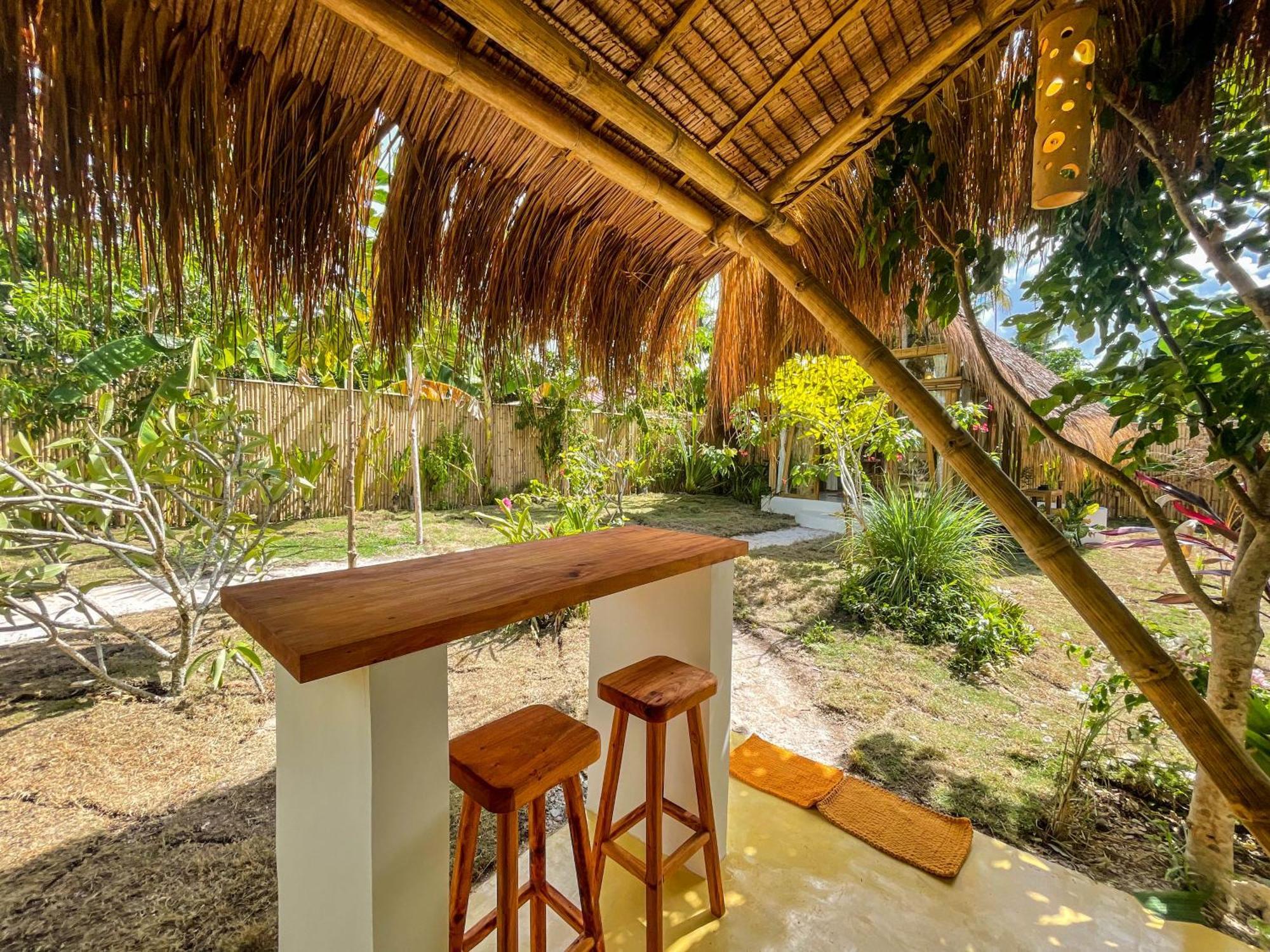The Bamboo Houses - Tropical Garden & Empty Beach General Luna  Luaran gambar